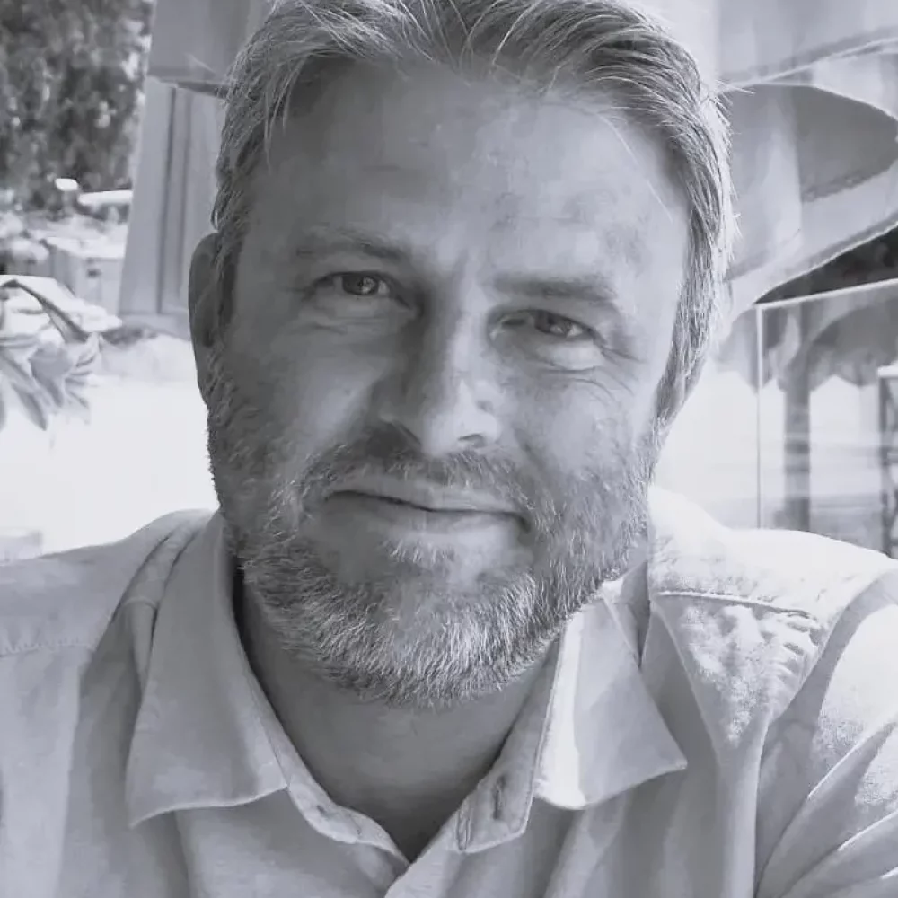 Lee Simms Photo B&W